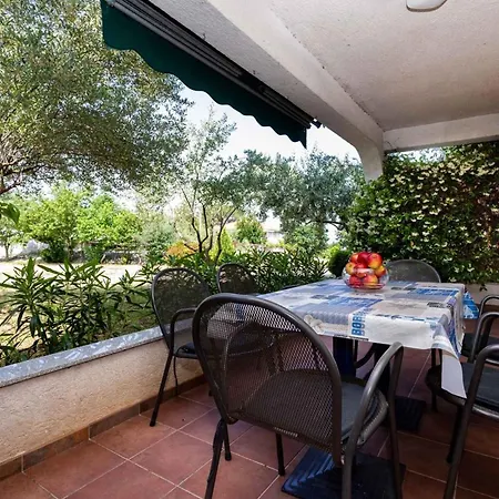 Apartment Two-bedroom Near Sea