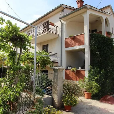 Διαμέρισμα Two-bedroom Near Sea Malinska