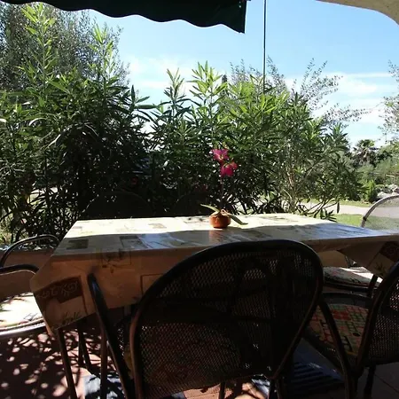 Two-bedroom Near Sea