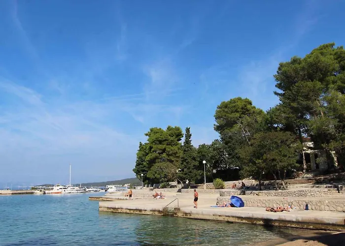 Two-bedroom Near Sea *